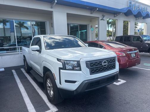 2024 Nissan Frontier SV