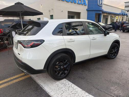 2023 Honda HR-V 2WD Sport