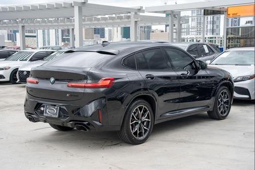 2024 BMW X4 M40i