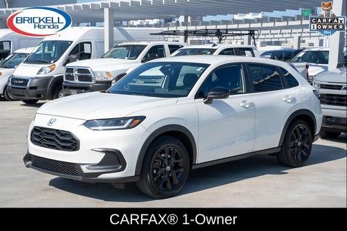 Platinum White Pearl 2024 Honda HR-V Sport
