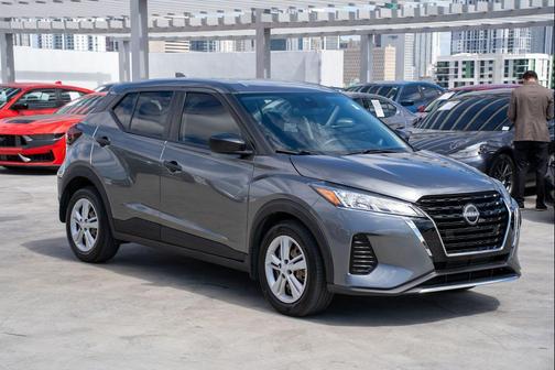 2023 Nissan Kicks S