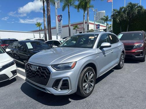 2022 Audi Q5 45 S line Premium Plus