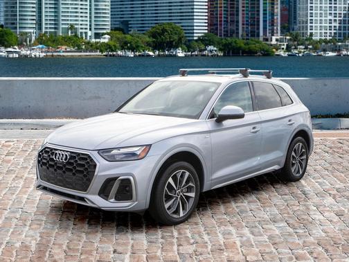 2022 Audi Q5 45 S line Premium Plus