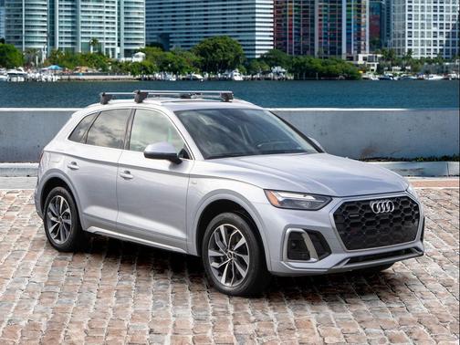 2022 Audi Q5 45 S line Premium Plus