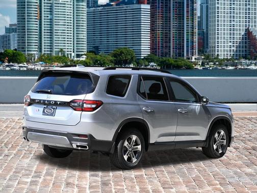 Solar Silver Metallic 2026 Honda Pilot EX-L
