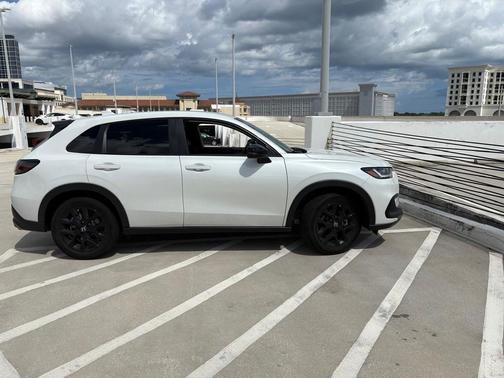 2023 Honda HR-V 2WD Sport