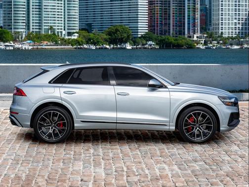 2023 Audi Q8 55 Premium Plus
