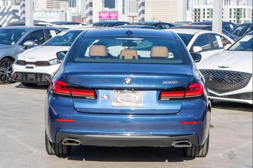 2023 BMW 530 i