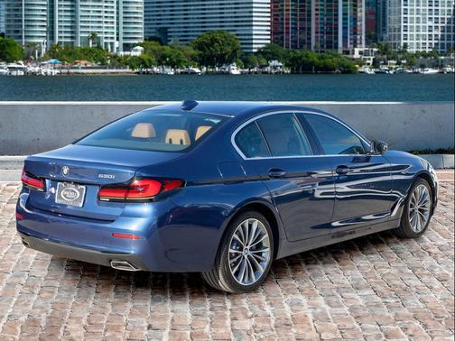 2023 BMW 530 i