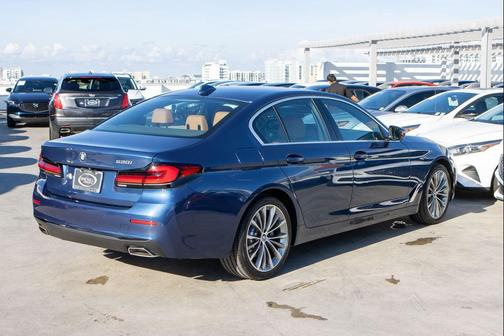 2023 BMW 530 i