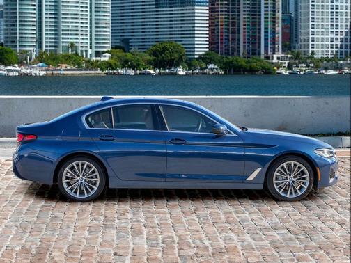 2023 BMW 530 i