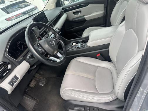 2023 Honda Pilot 2WD EX-L 8 Passenger