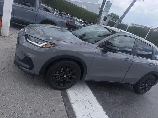 Urban Gray Pearl 2025 Honda HR-V 2WD Sport