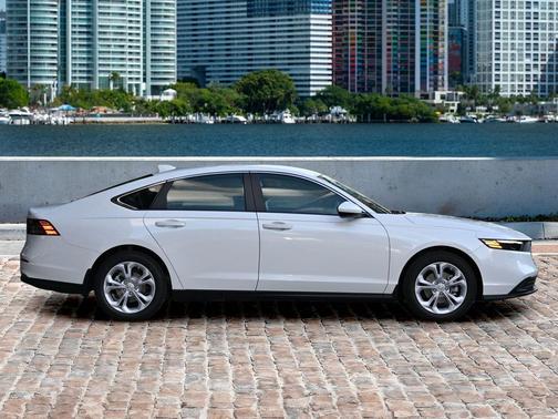 2025 Honda Accord LX 1.5T