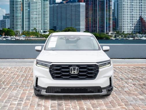 Platinum White Pearl 2023 Honda Pilot