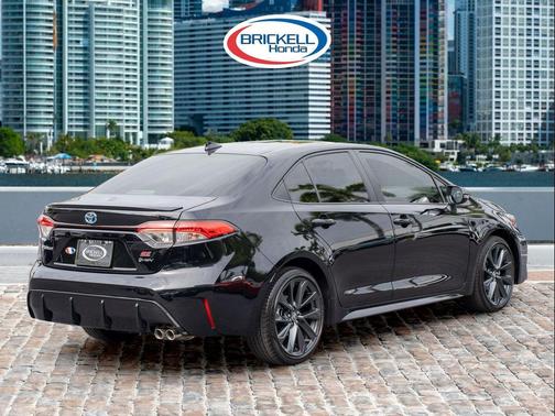 2025 Toyota Corolla Hybrid SE