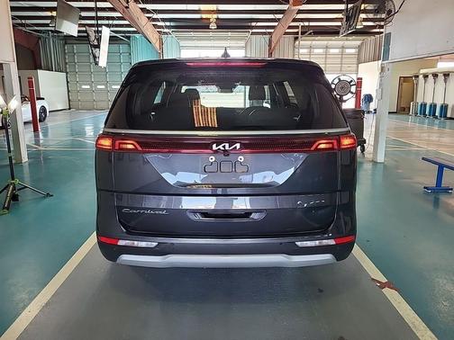 2022 Kia Carnival LXS