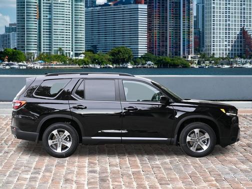 Crystal Black Pearl 2026 Honda Pilot EX-L