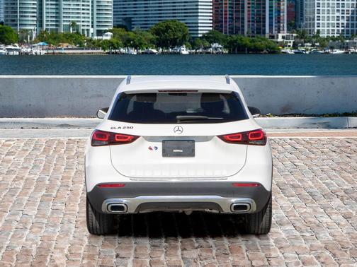 2022 Mercedes-Benz GLA 250 Base