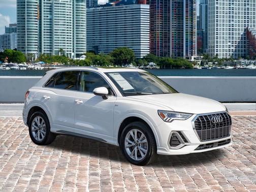 2025 Audi Q3 Premium 45 TFSI S line quattro Tiptronic