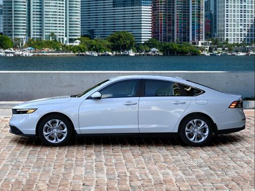 2025 Honda Accord LX 1.5T