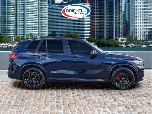 2023 BMW X5 M50i