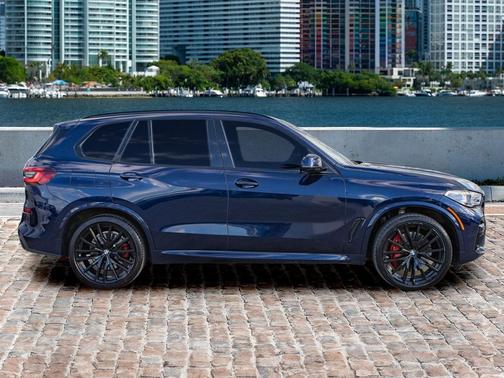 2023 BMW X5 M50i