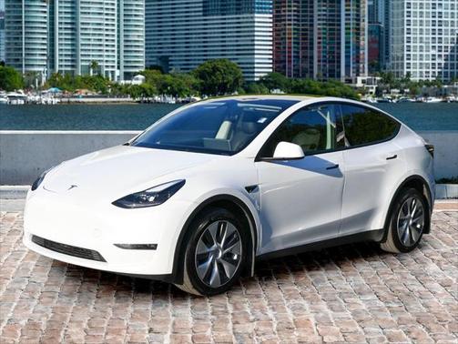 2023 Tesla Model Y Long Range Dual Motor All-Wheel Drive