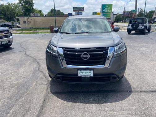 Gun Metallic 2022 Nissan Pathfinder S 4WD