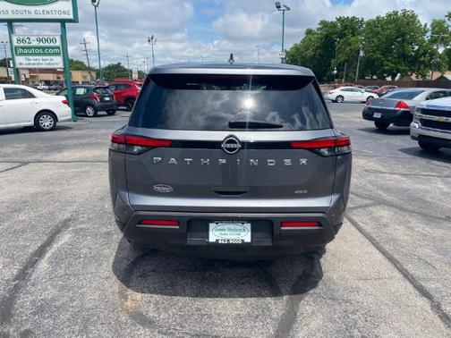 Gun Metallic 2022 Nissan Pathfinder S 4WD