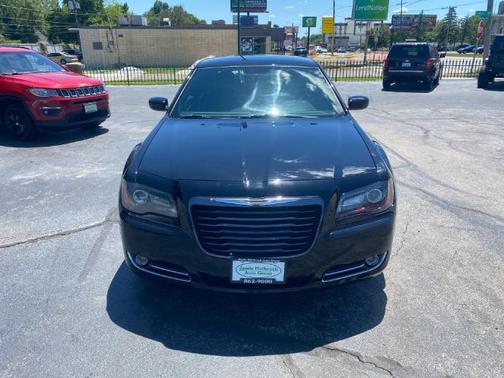 Gloss Black 2014 Chrysler 300 S
