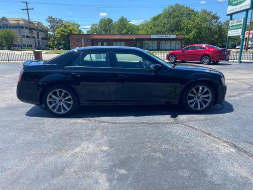 Gloss Black 2014 Chrysler 300 S