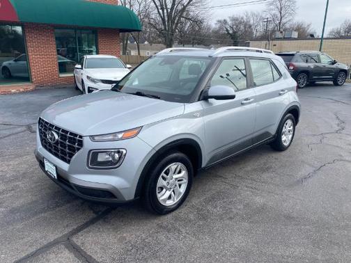 2020 Hyundai VENUE SEL