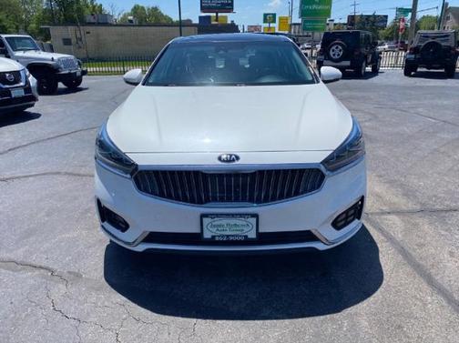 2019 Kia Cadenza Technology