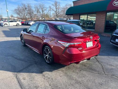 2018 Toyota Camry LE