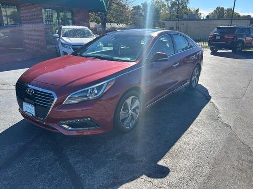 2017 Hyundai SONATA Hybrid Limited