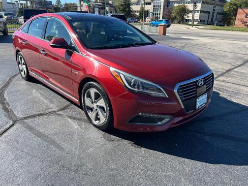 2017 Hyundai SONATA Hybrid Limited