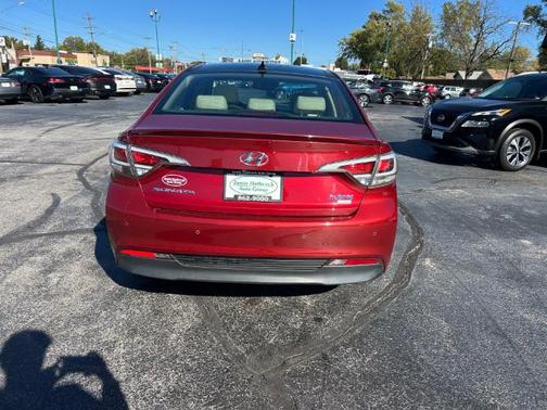 2017 Hyundai SONATA Hybrid Limited