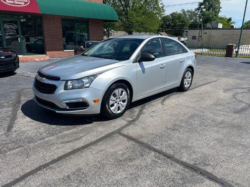 Silver Ice Metallic 2015 Chevrolet Cruze LS