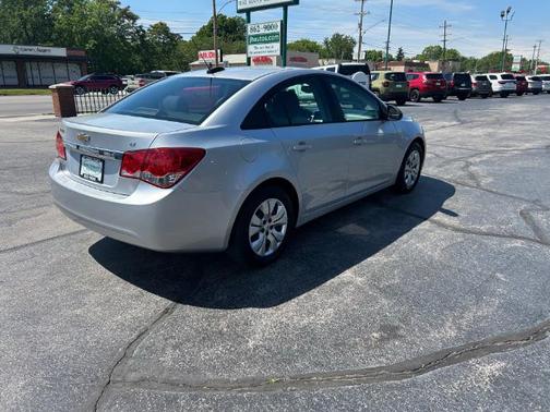Silver Ice Metallic 2015 Chevrolet Cruze LS
