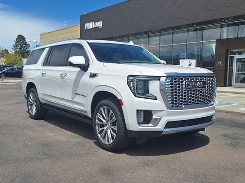 White Frost Tricoat 2021 GMC Yukon XL Denali