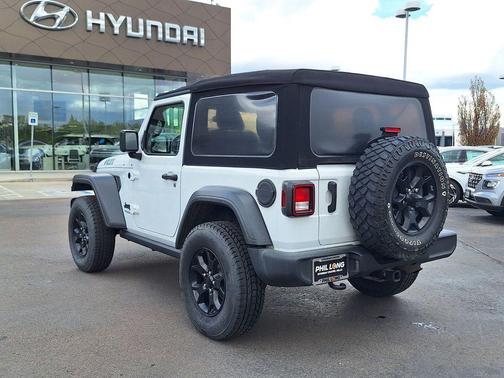 Bright White Clearcoat 2021 Jeep Wrangler Willys