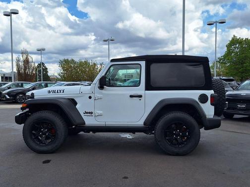 Bright White Clearcoat 2021 Jeep Wrangler Willys