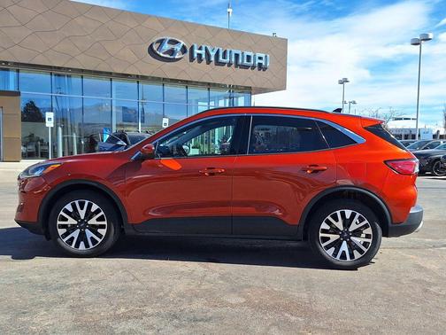 2020 Ford Escape SEL