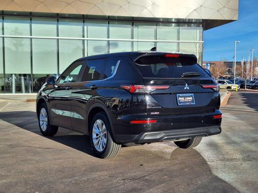 2025 Mitsubishi Outlander ES 2.5 S-AWC