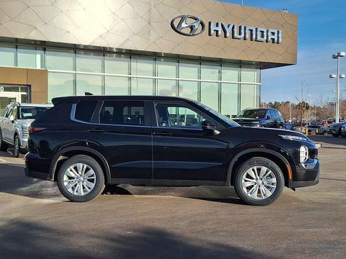 2025 Mitsubishi Outlander ES 2.5 S-AWC