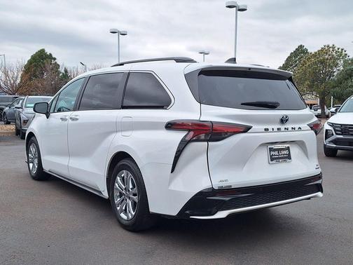 2023 Toyota Sienna XSE 7 Passenger