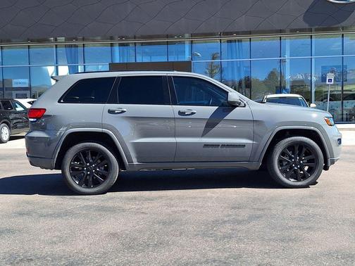 2020 Jeep Grand Cherokee Altitude