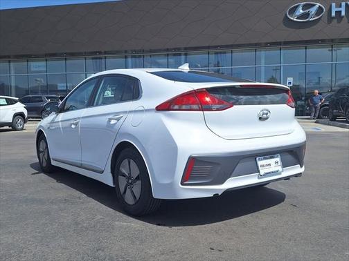 2020 Hyundai IONIQ Hybrid SE