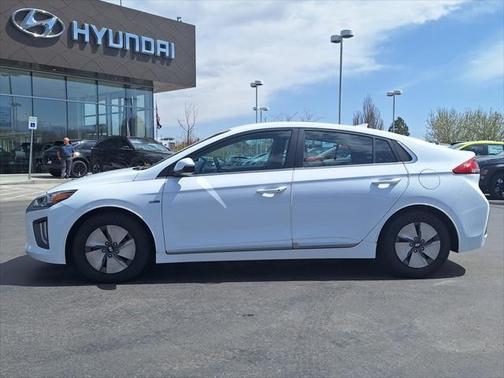 2020 Hyundai IONIQ Hybrid SE